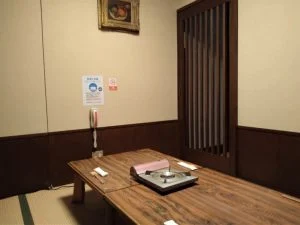 熱海の和食店くつろげる座敷で豚しゃぶを味わう