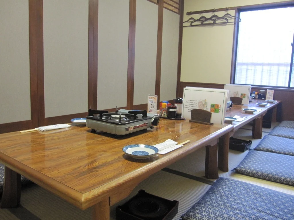 熱海で座敷でくつろぎながら味わう和豚もちぶたの豚しゃぶ